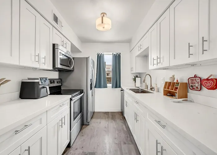 Modern 2 Bed Near Honorhealth Asu And Town Free Parking Tempe